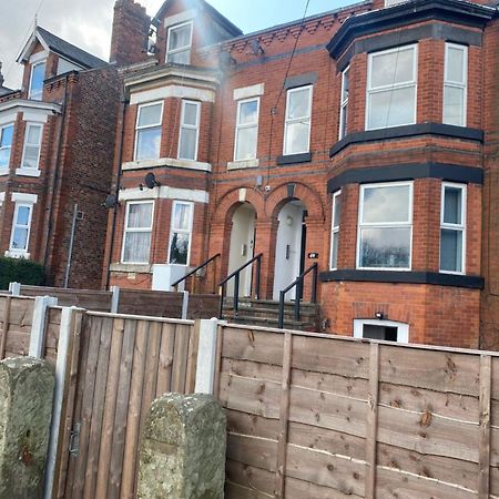 Pass The Keys Lovely 2 Bedroom Apartment In Manchester Exterior photo